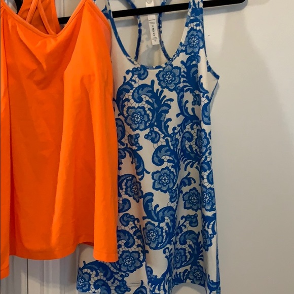 Workout tops - Picture 4 of 4